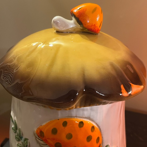 Large Vintage Sears Roebuck Merry Mushroom Ceramic Canister - Picture 4 of 11